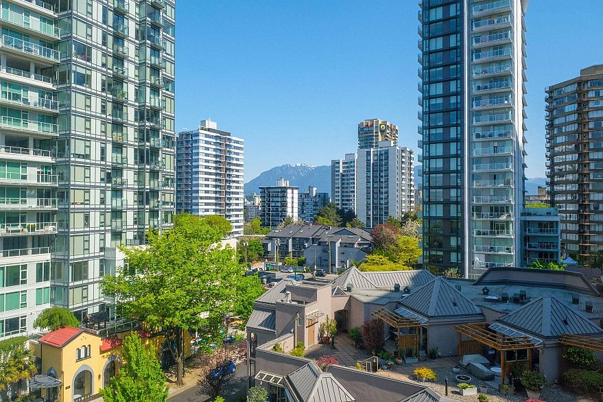 801 1236 Bidwell Street