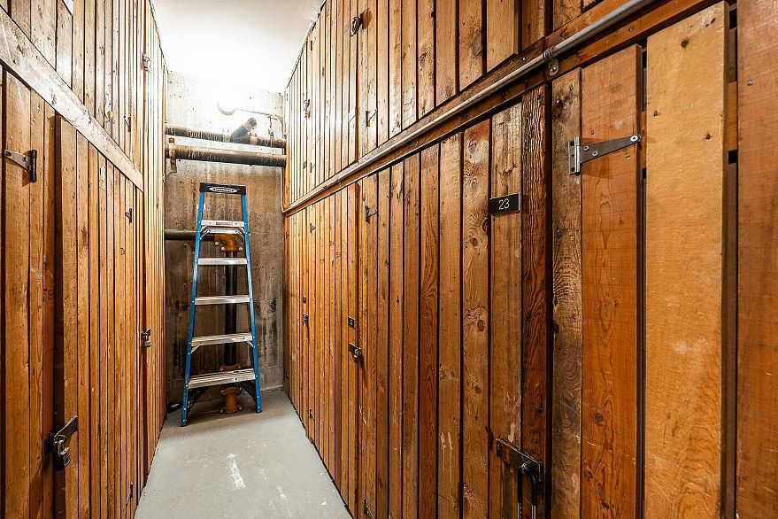 201 1995 Beach Avenue