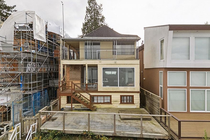 3243 Point Grey Road