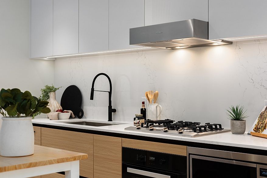 134 473 W 28th Avenue