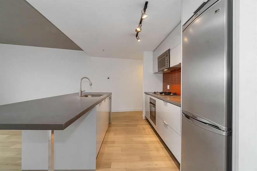 2803 108 W Cordova Street