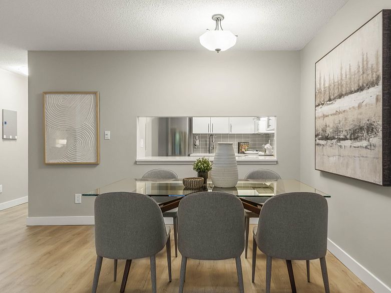 216 1990 W 6th Avenue