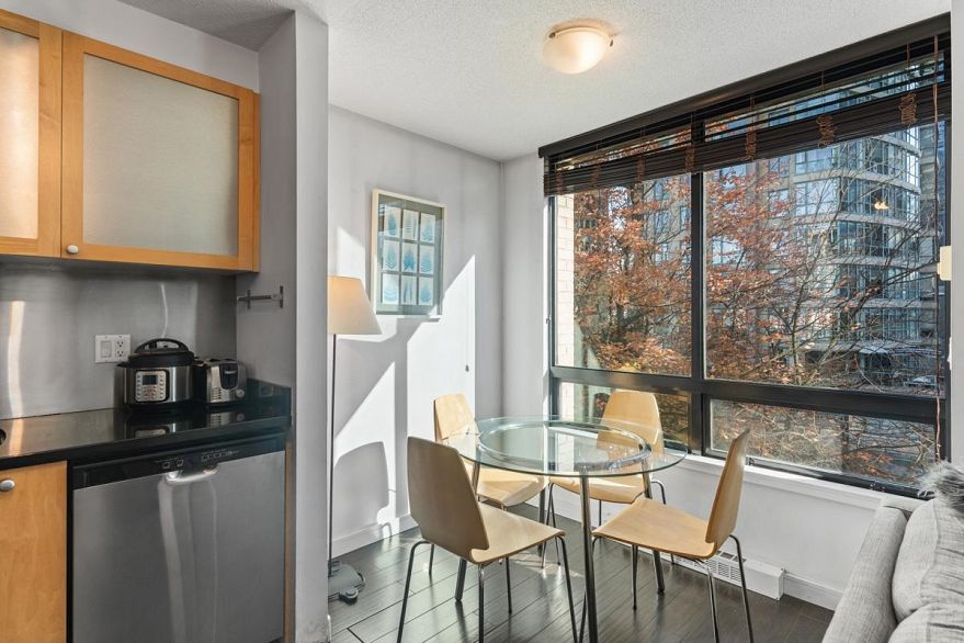 403 1003 Burnaby Street