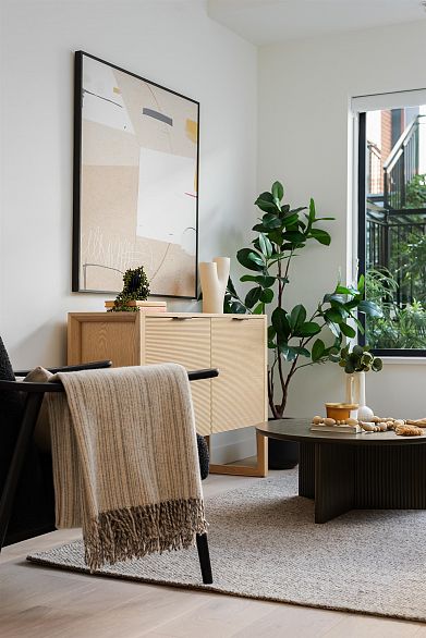 134 473 W 28th Avenue