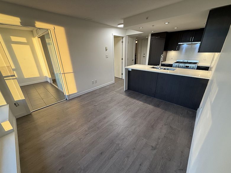 907 5665 Boundary Road