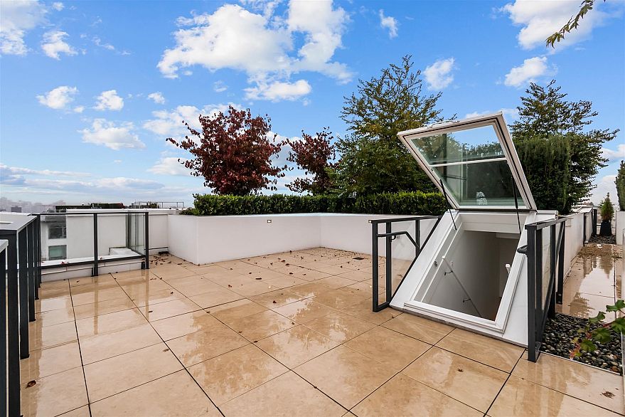 601 4240 Cambie Street