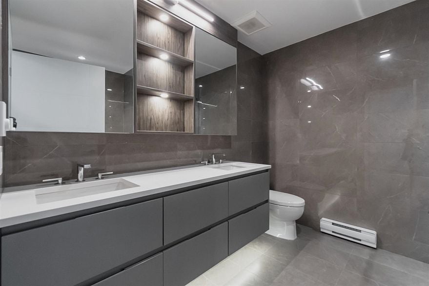 601 4240 Cambie Street