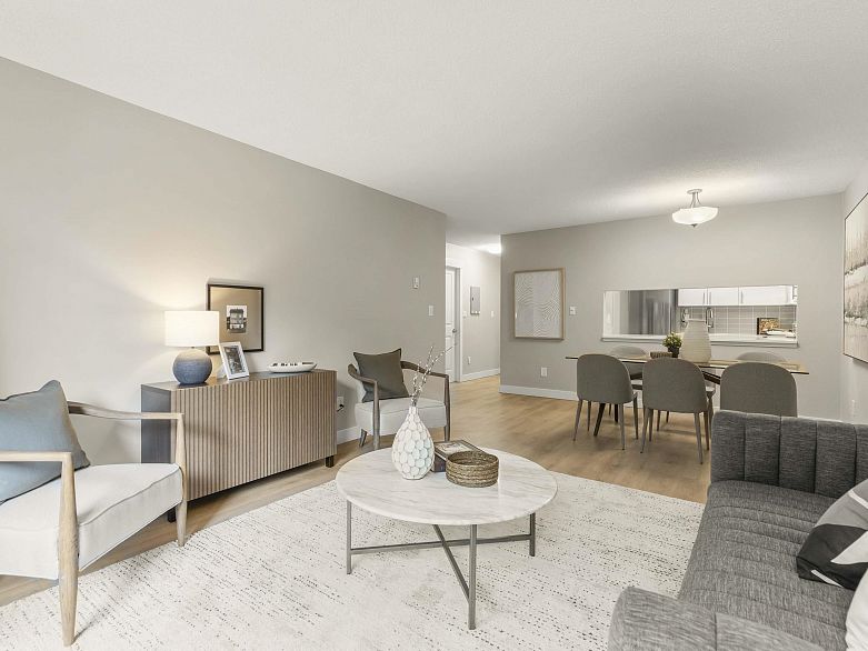 216 1990 W 6th Avenue