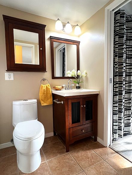 104 8775 Cartier Street