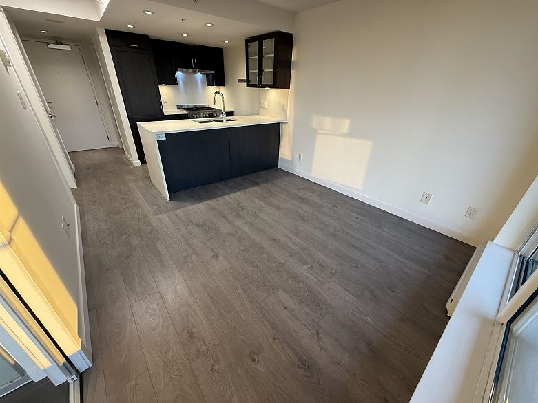 907 5665 Boundary Road