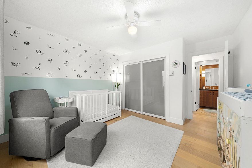 201 1130 W 13th Avenue