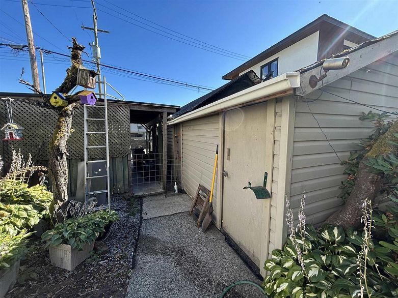 3474 Franklin Street