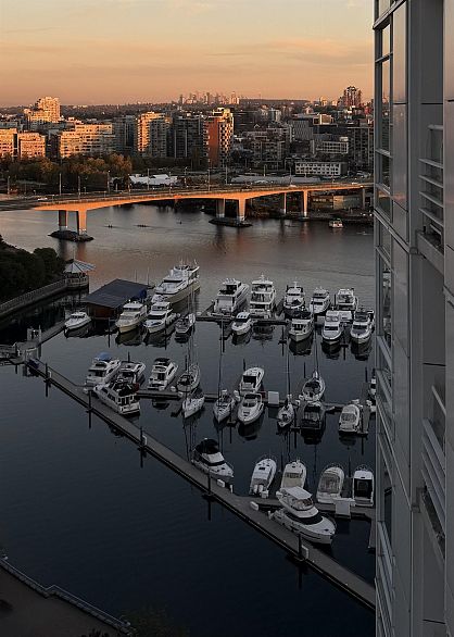 2305 1199 Marinaside Crescent