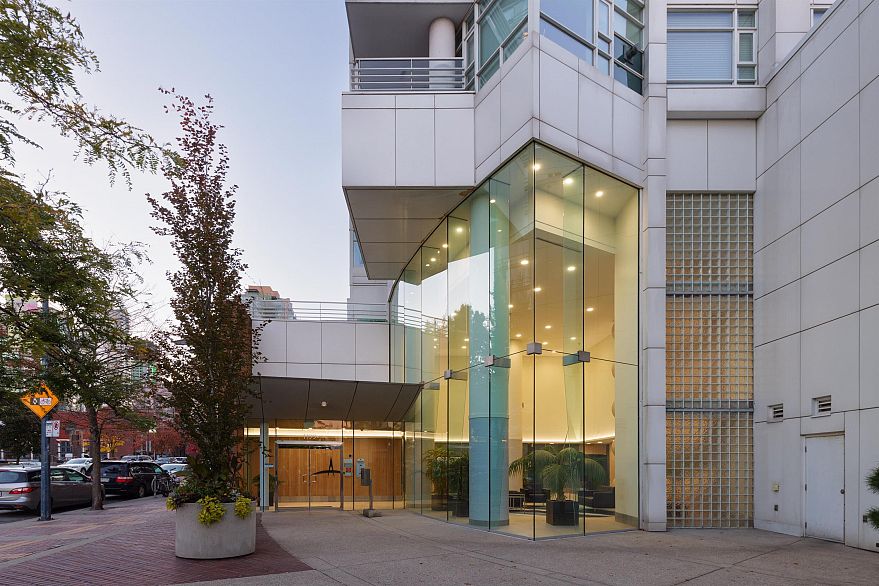 2305 1199 Marinaside Crescent