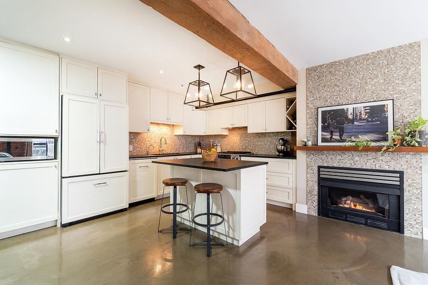 203 1066 Hamilton Street