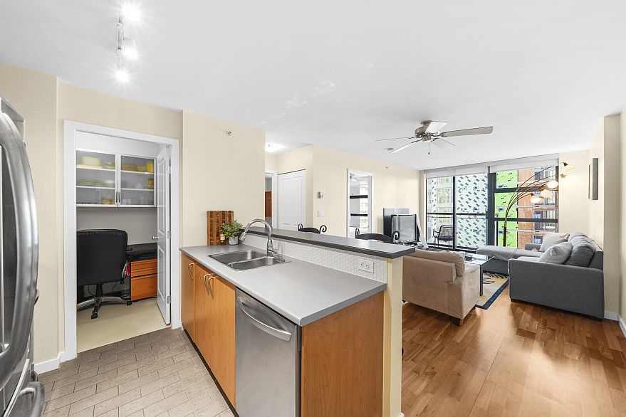 2107 1295 Richards Street