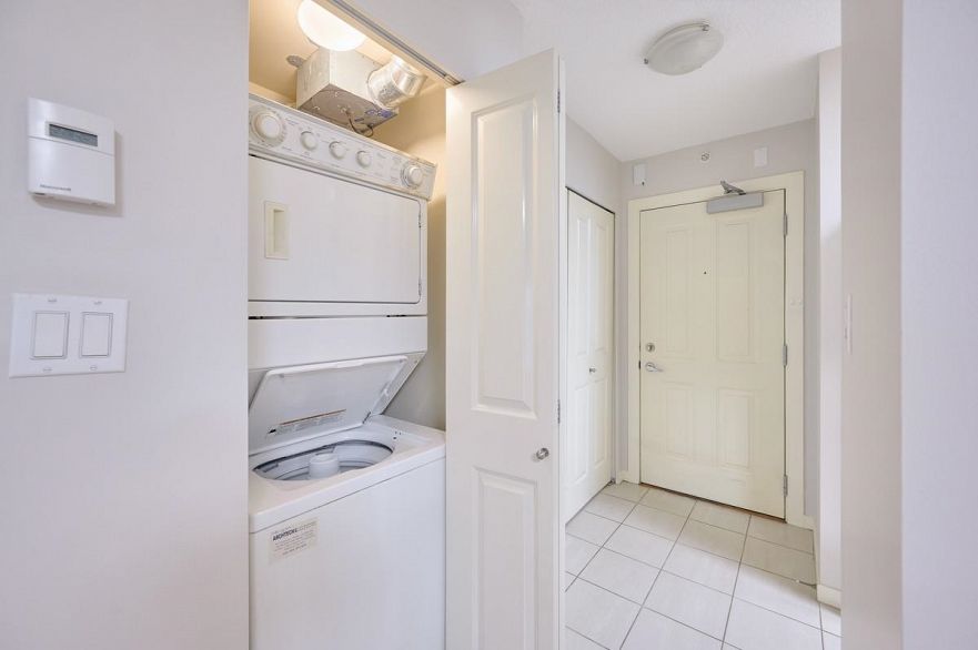 318 3638 Vanness Avenue