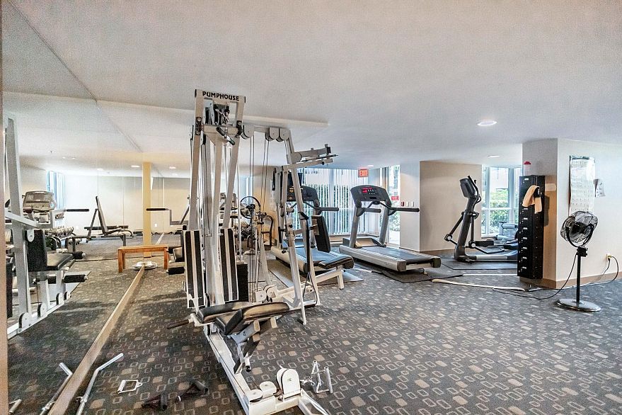 507 125 Milross Avenue