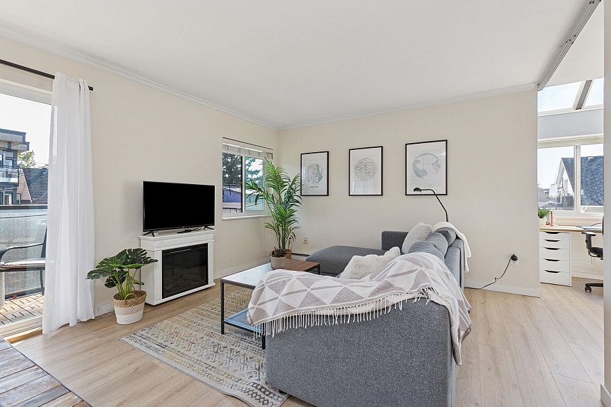 302 550 E 7th Avenue