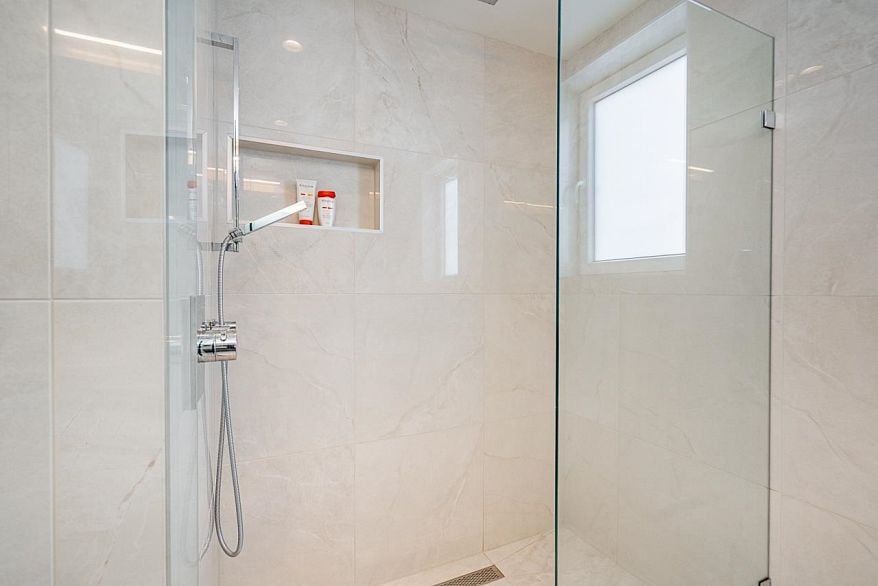 158 W Woodstock Avenue