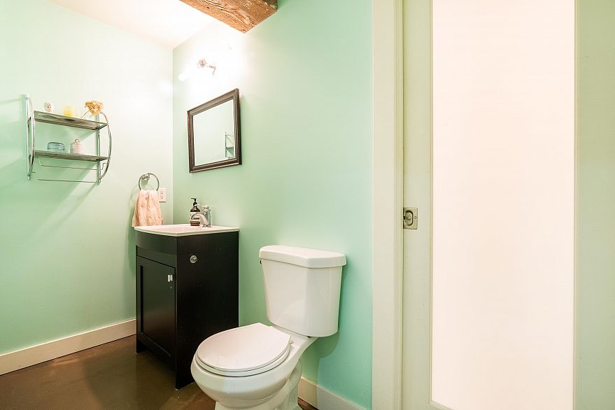 203 1066 Hamilton Street