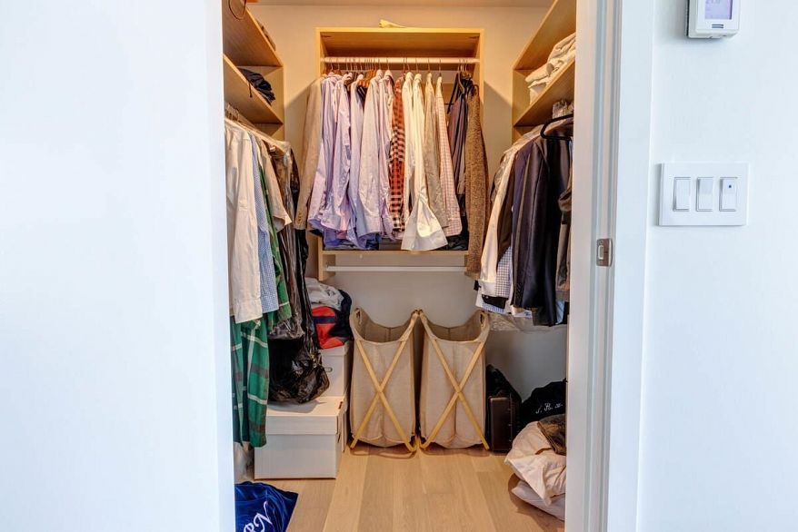 3703 1480 Howe Street