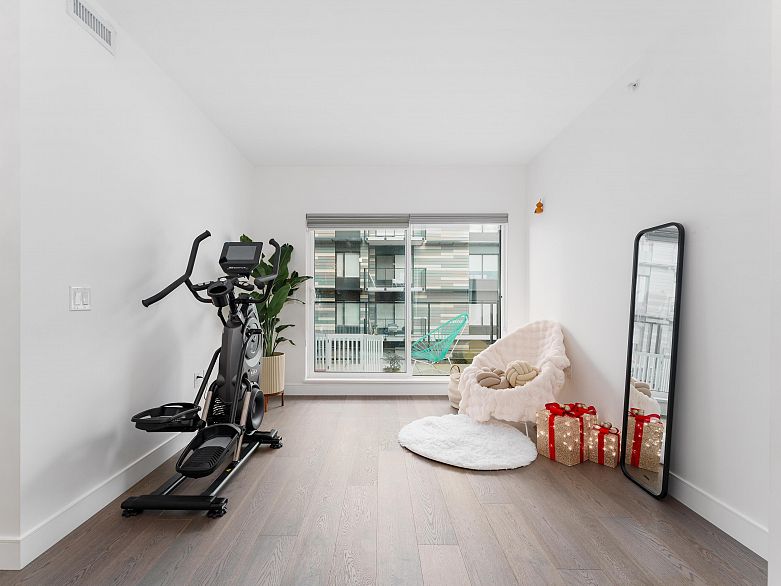 306 477 W 59th Avenue