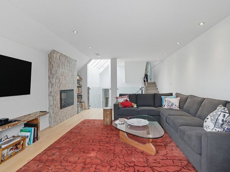 1645 Stephens Street