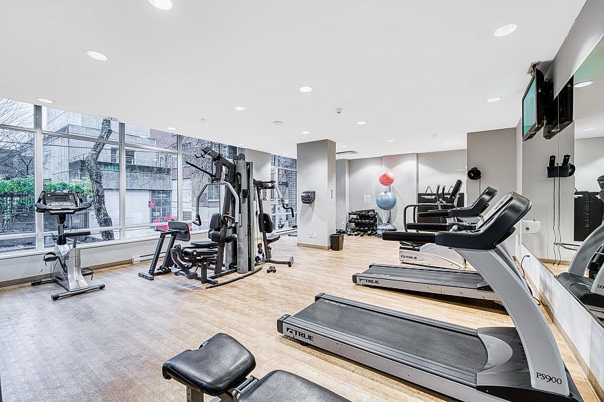 1807 1088 Richards Street