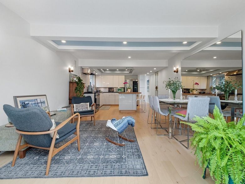 1645 Stephens Street