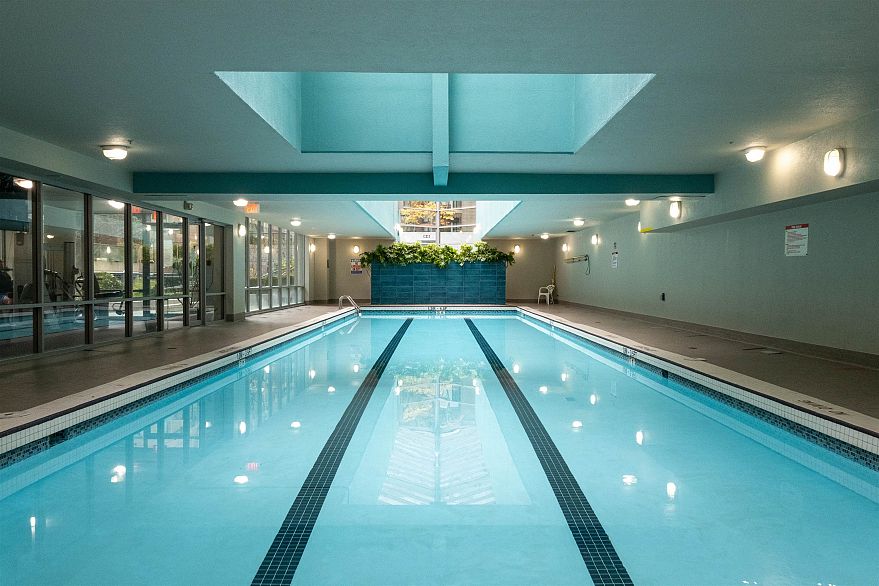 1006 928 Richards Street