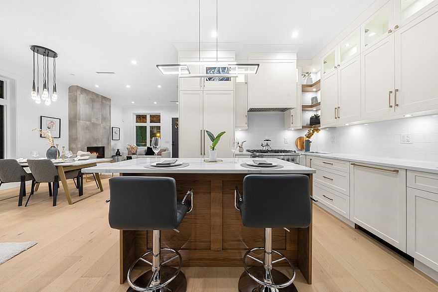 4990 Sherbrooke Street