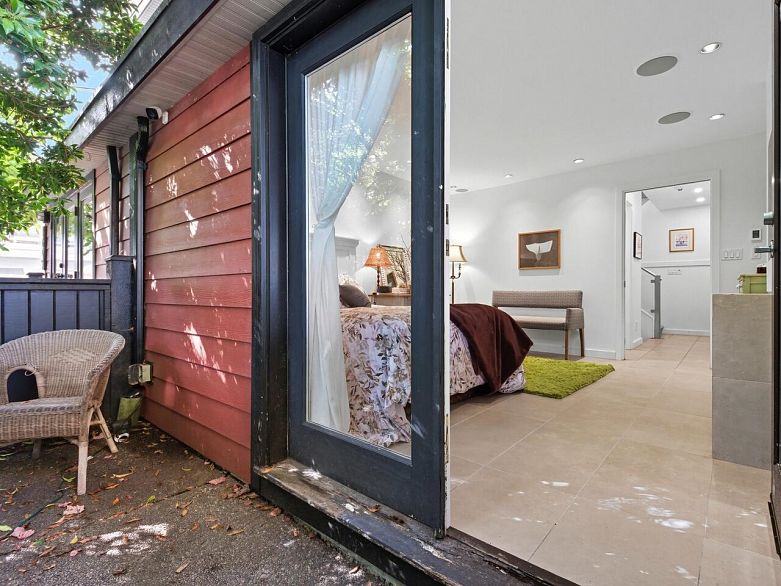 1645 Stephens Street