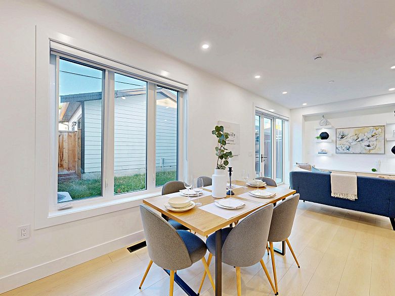 2 3425 Archimedes Street