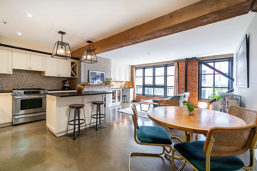 203 1066 Hamilton Street