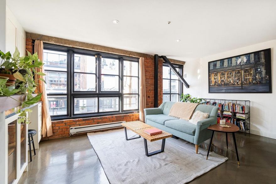 203 1066 Hamilton Street