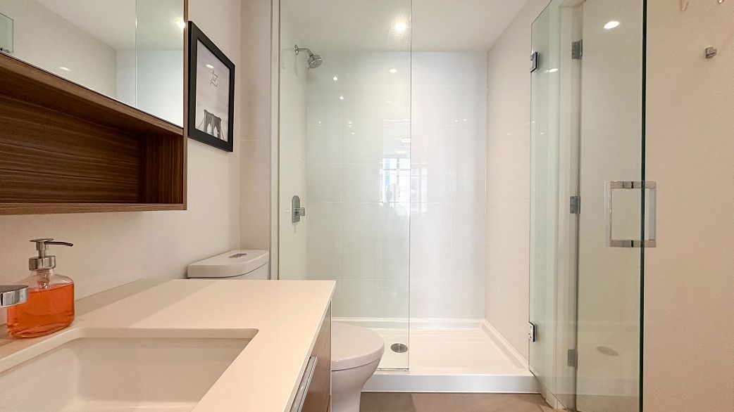 515 1661 Quebec Street