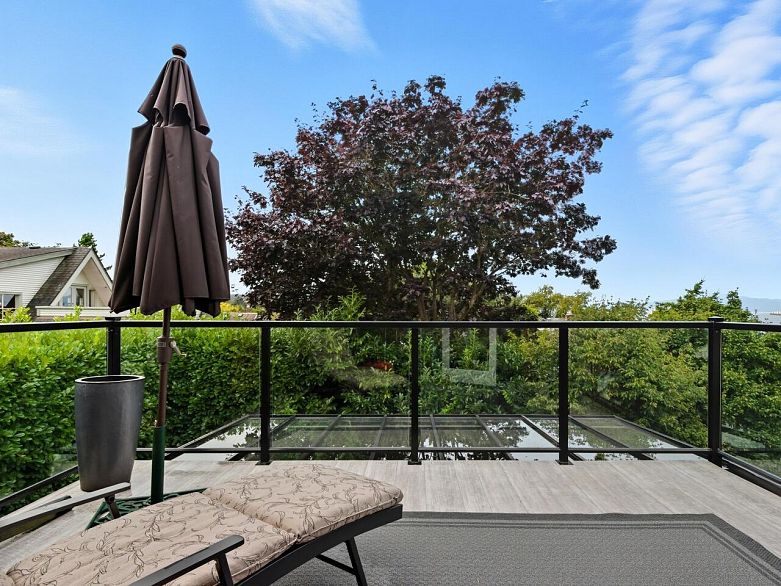 1645 Stephens Street