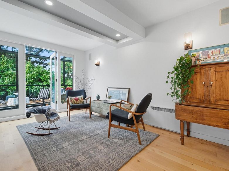 1645 Stephens Street