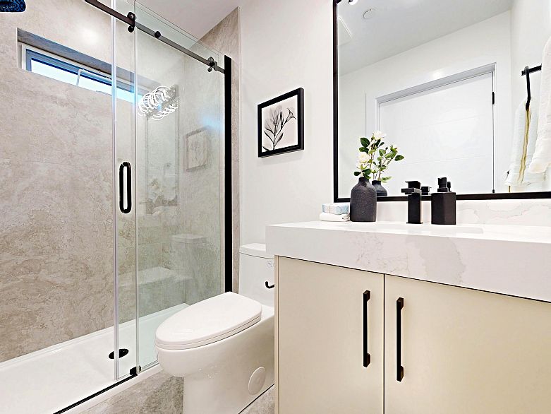 2 3425 Archimedes Street