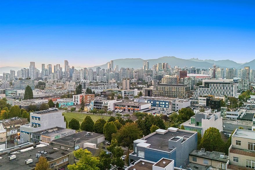 207 2515 Ontario Street