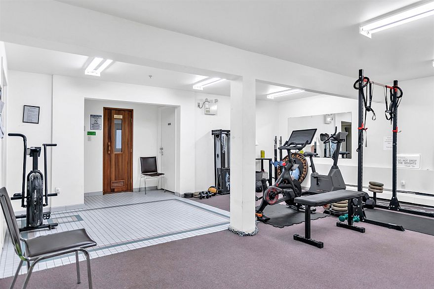 316 1890 W 6th Avenue