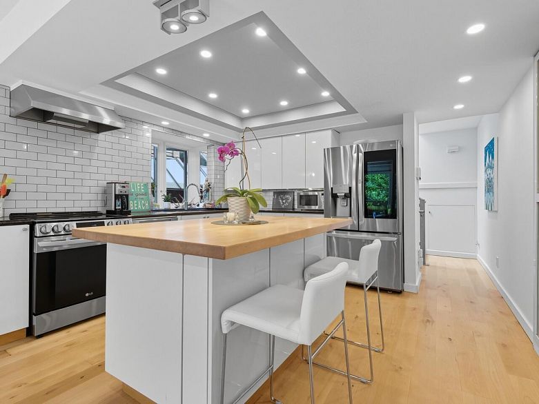 1645 Stephens Street