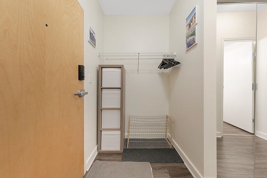 307 1249 Granville Street