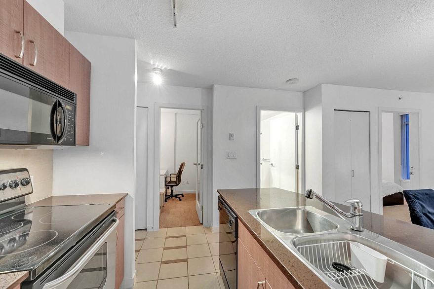 1506 610 Granville Street