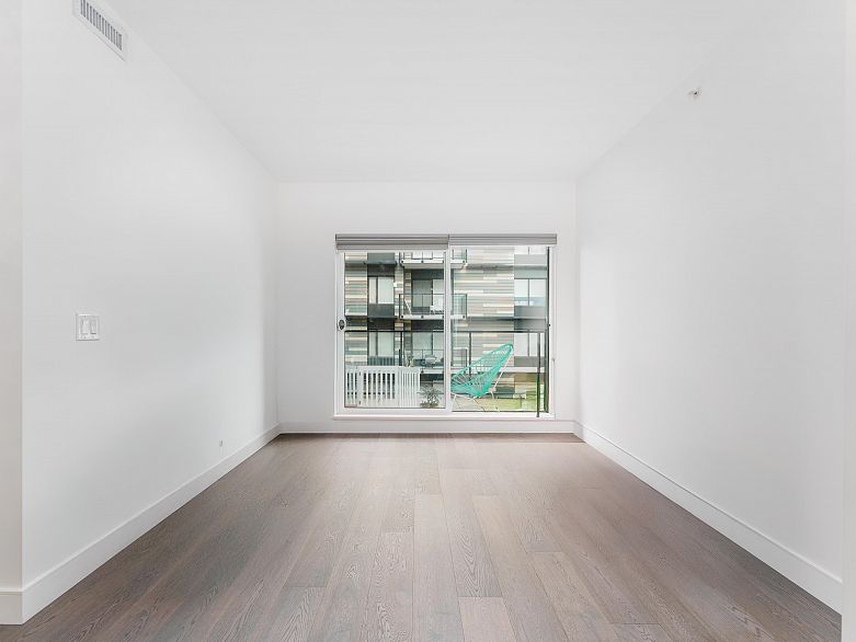 306 477 W 59th Avenue