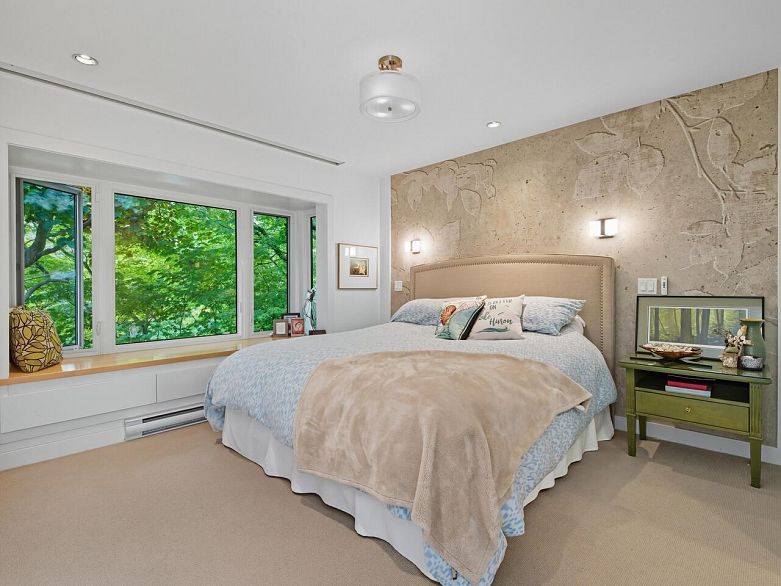 1645 Stephens Street