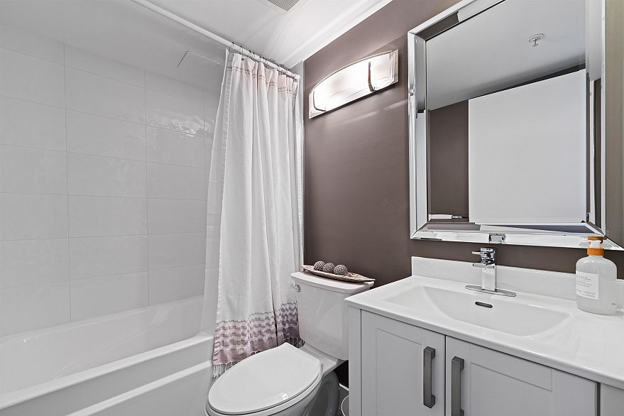 2204 1238 Richards Street