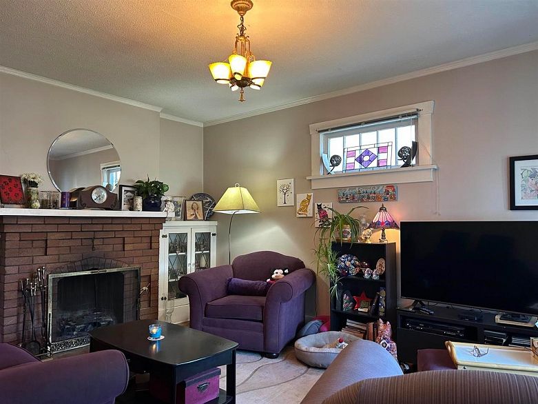 3474 Franklin Street