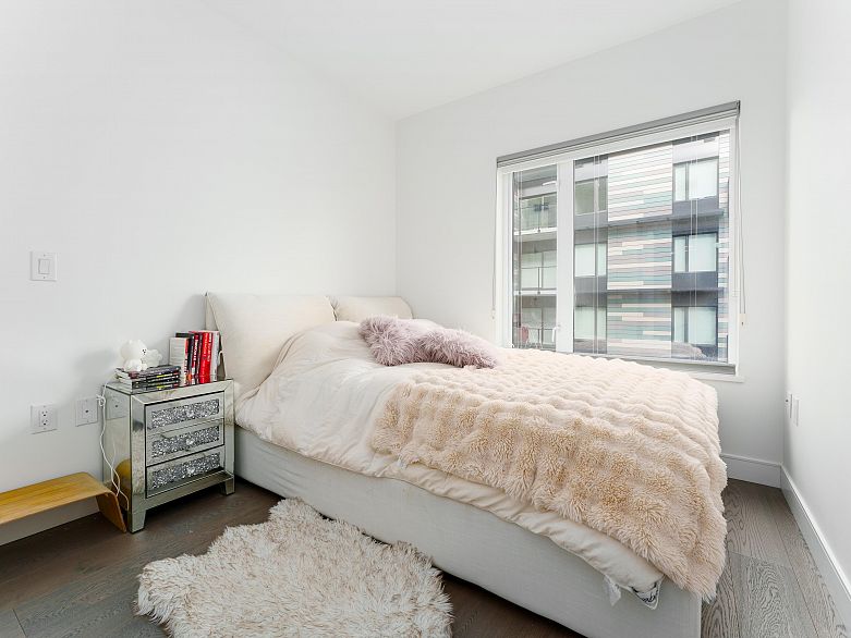 306 477 W 59th Avenue